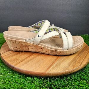 Crocs A Leigh Sandals Womens 10 Strappy Beige Slip On Casual Wedge Heels 11847